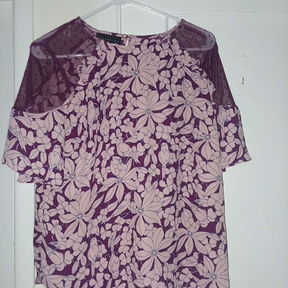 Blouse with bird and lace